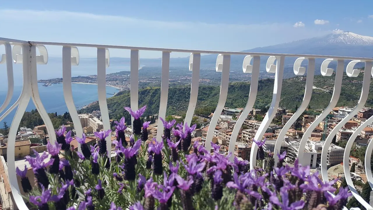 Villa Le Terrazze Charming Rooms Ταορμίνα