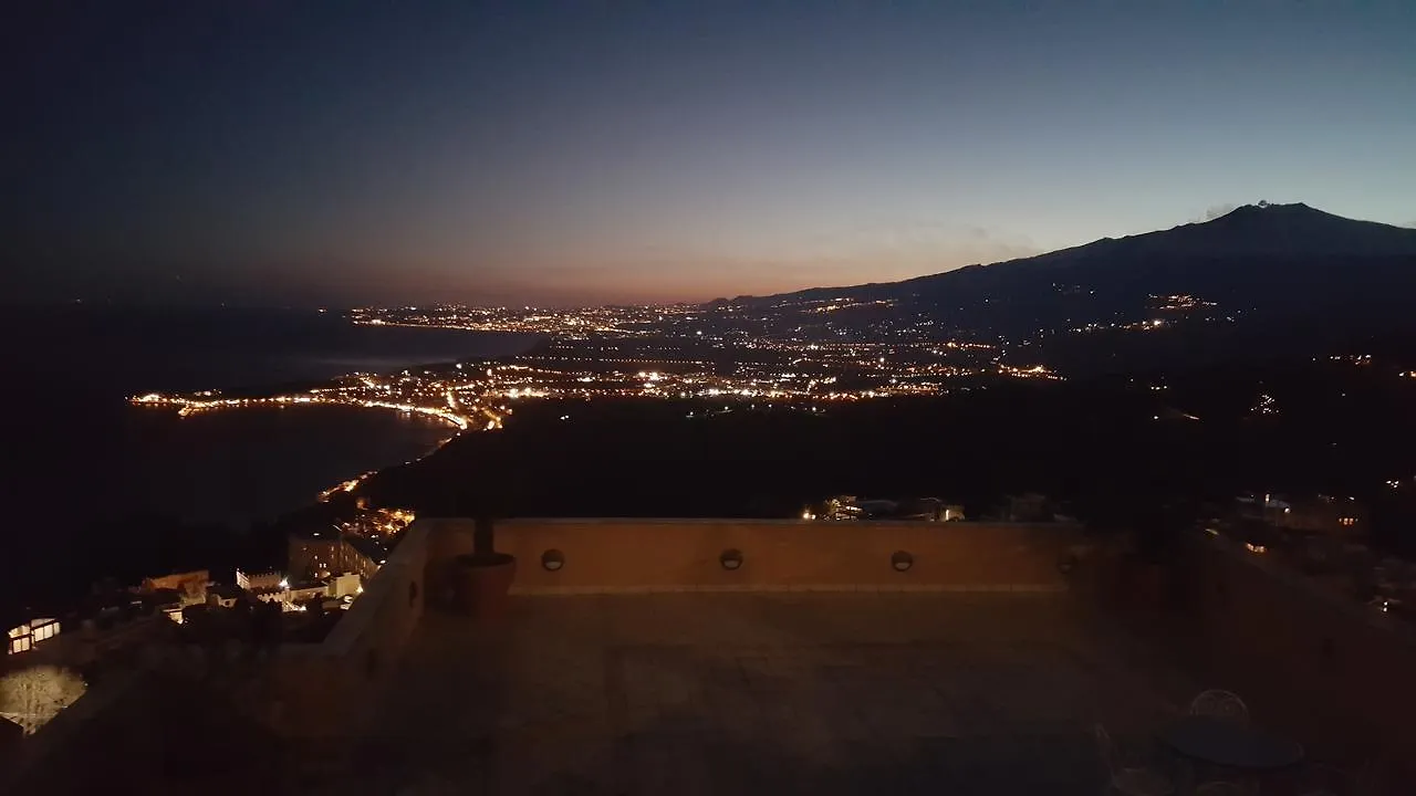 Bed and Breakfast Villa Le Terrazze Charming Rooms Ταορμίνα