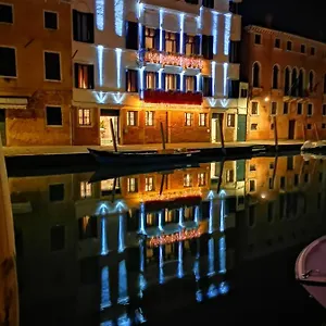 ca-bonfadini.hotelinveneto.com/
